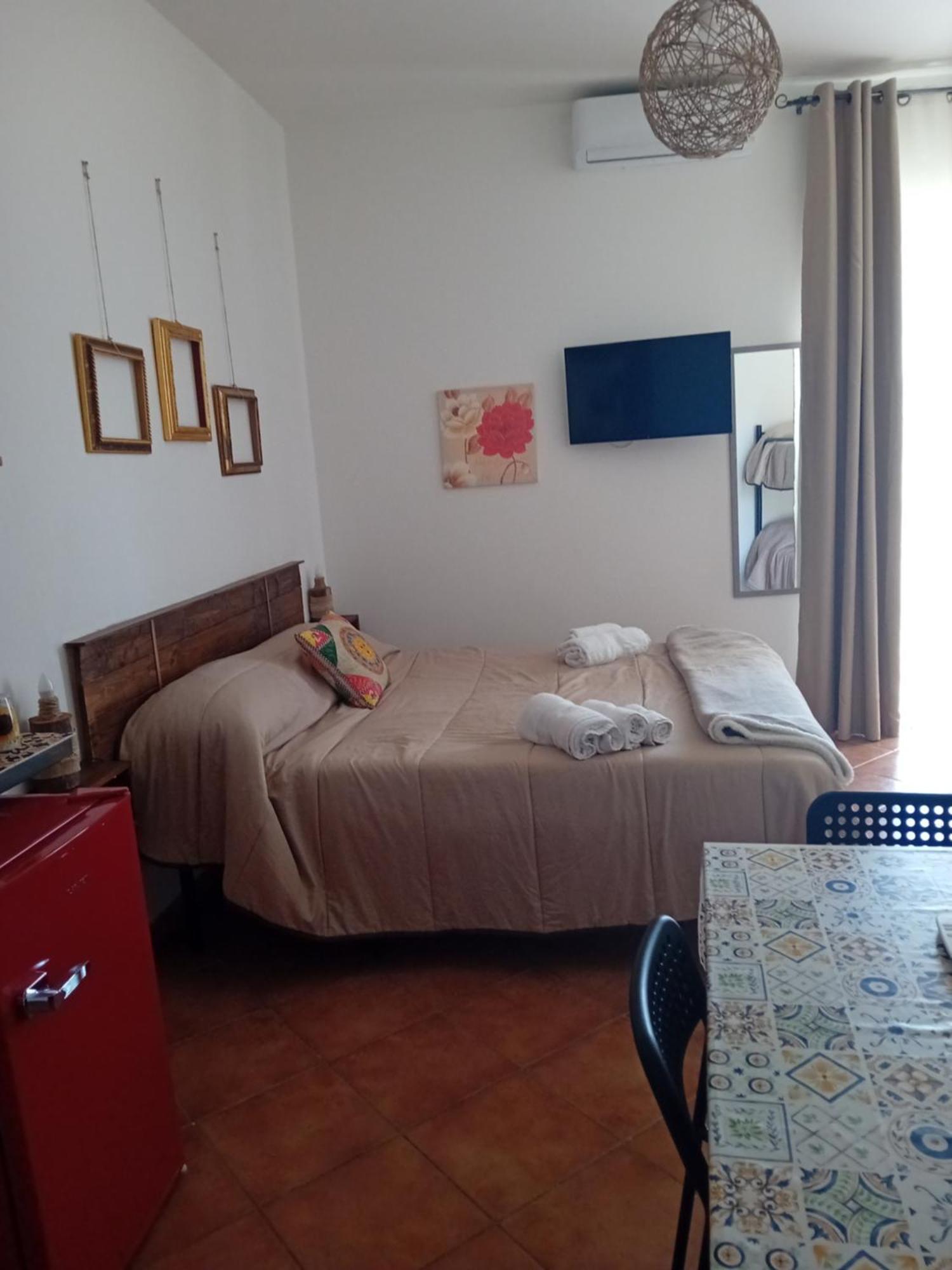 Bed & Breakfast Acquaviva Di Vullo Vincenzo Acquaviva Platani Номер фото